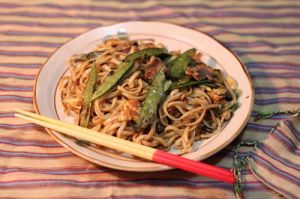 うちなー麺DEなんちゃってタイ風焼きそば