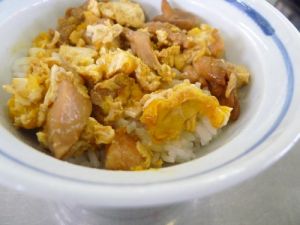 モーウイ丼