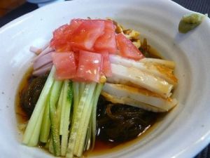 もずくの冷やし中華風