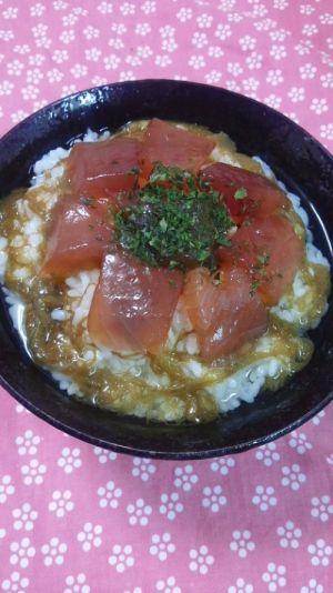 もずくと漬けマグロの冷やしかけ丼