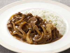 牛肉と３種のきのこのディナーカレー