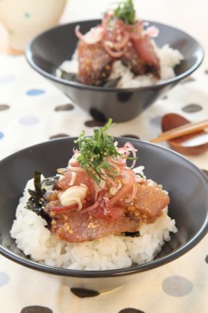 マグロの漬け丼