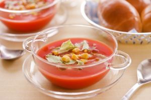 トマトと島やさいの冷たいスープ
