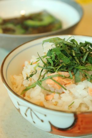 鮭と大葉の炊き込みご飯