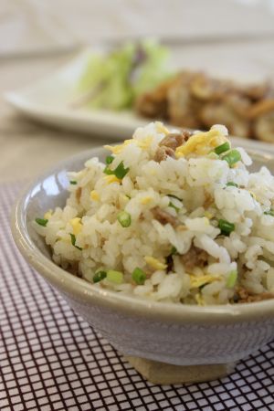 カツオフレークとインゲンの混ぜご飯