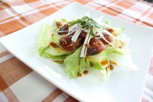 カツオの韓国風サラダ