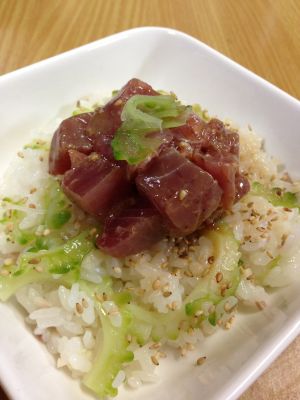 ゴーヤ寿司のカツオのっけ丼