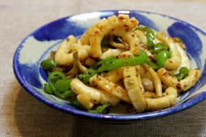 イカのガリバタ醤油炒め