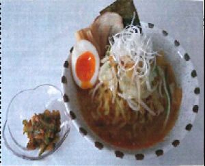 ゴーヤとパイナップルの具沢山味噌ラーメン