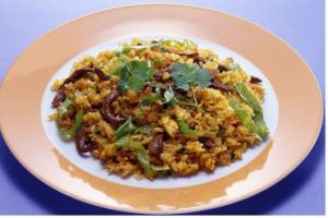 レタスと牛肉の特製カレー炒飯