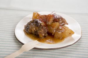 軟骨ソーキとパパイヤの甘黒酢煮