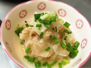 沖縄人定番 モーウイのシーチキン和え 沖縄料理レシピなら おきレシ