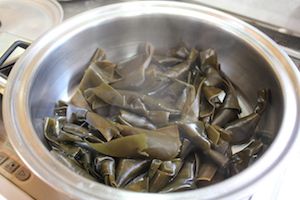 結び昆布の煮付け