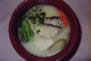 いなむるちみそで魚汁