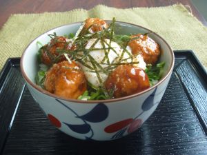 ハラール鶏のつくね丼