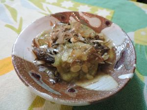 モズクとへちまの酢の物