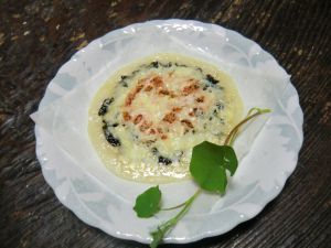 しらすと干エビバター醤油香るもちもちピザ