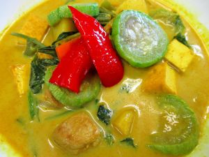 ヘチマとウンチェーのスープカレー 沖縄料理レシピなら おきレシ